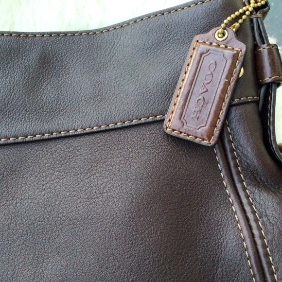 Coach Zoe Full Grain Cowhide Leather Hobo Deep Chocolate Brown Brass Hardware - Picture 4 of 14